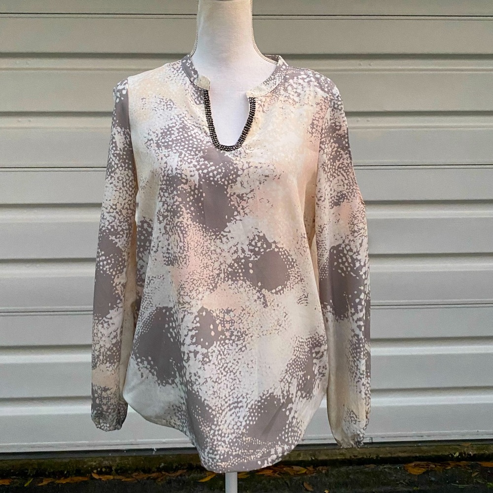 Juicy Couture Gray Pink Beaded V Neck Trim Top